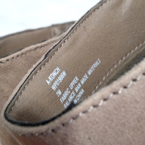 ANNELIESE TAUPE CALF-HIGH LONG BOOTS SIZE 7 NWT - Picture 9 of 11